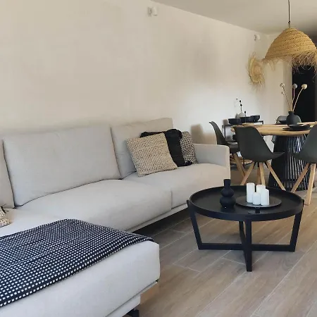 Stylish Apartment *